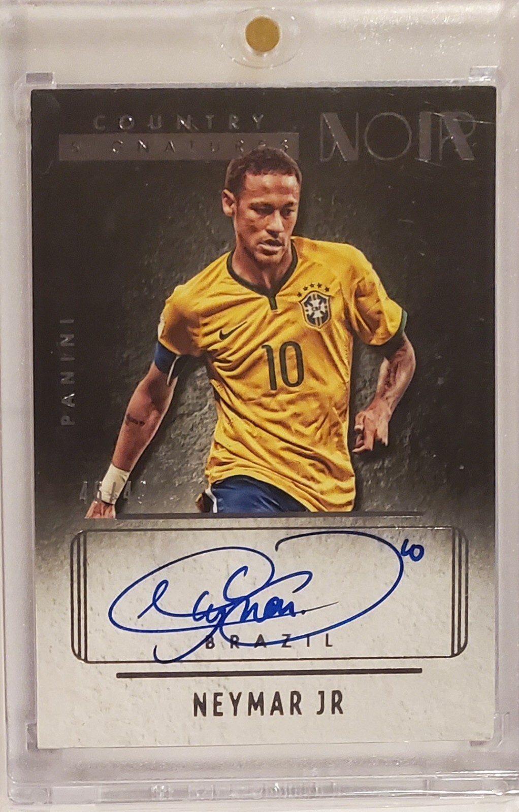 2016-17 Panini Noir Neymar Jr. On Card Autograph Country 2016-17 Panini Noir Neymar Jr. On Card Autograph Country