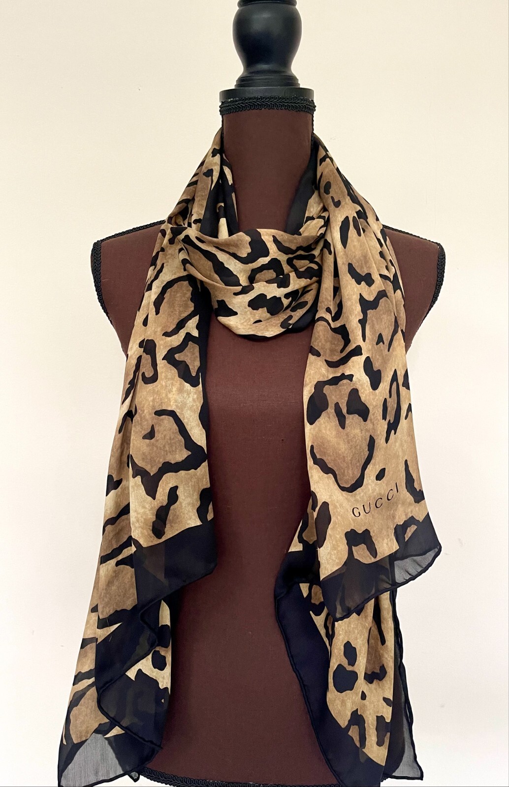 Pre-owned Gucci Unisex  Silk Scarf Leopard Animal Print Black Beige Chiffon Stole Scarf