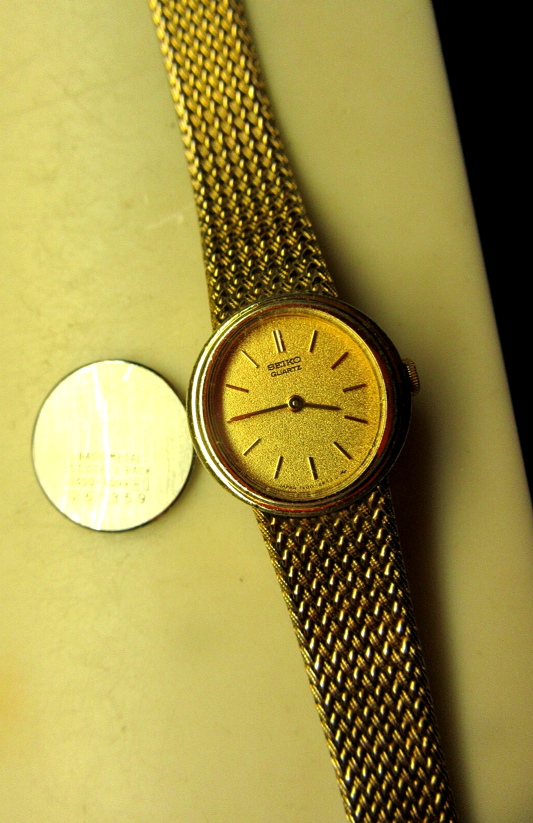 LADY SEIKO QUARTZ MOVEMENT #14C CASE # 1400-8099. FOR PARTS