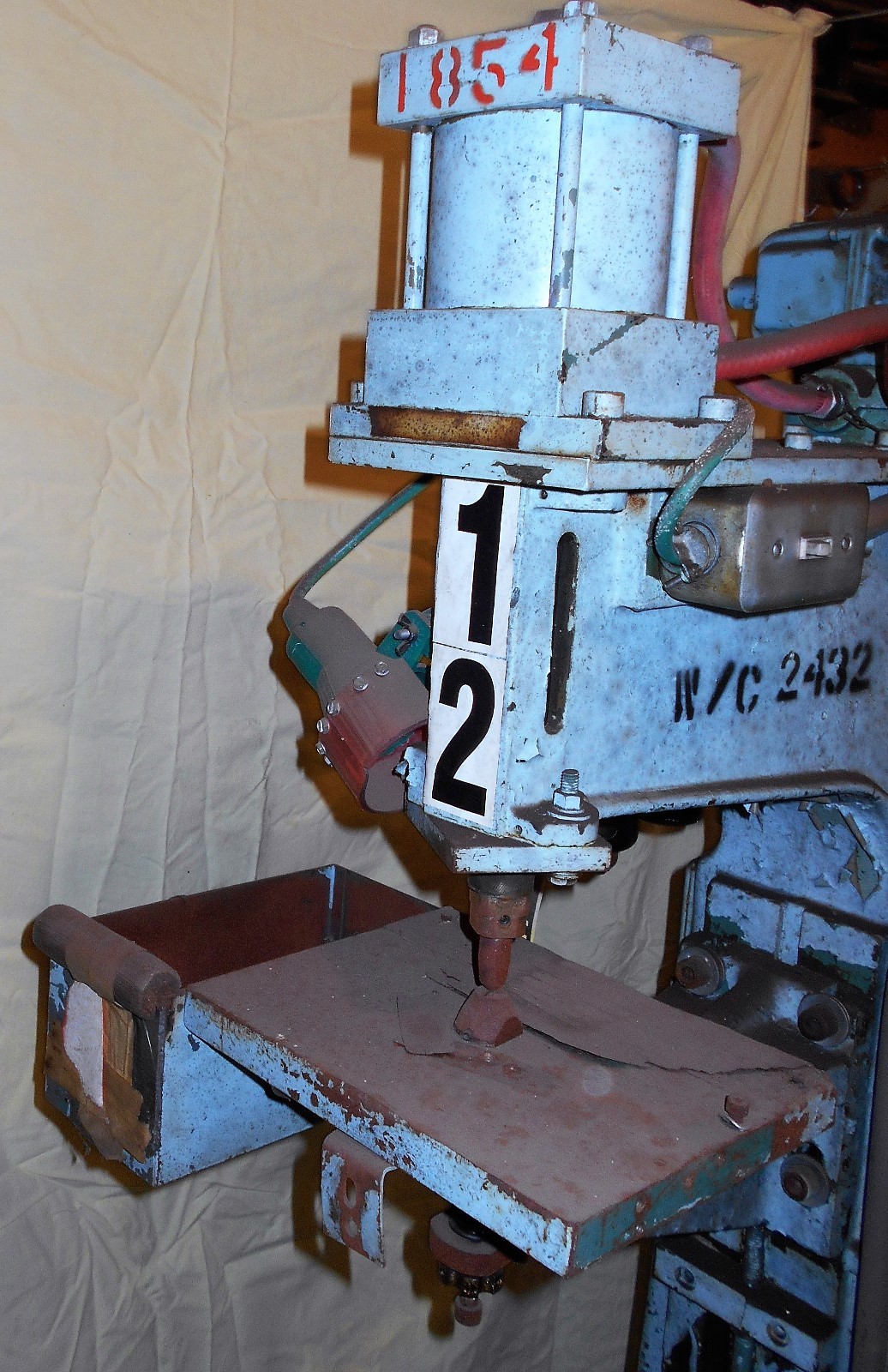 NATIONAL RIVET MACHINE PRESS AIR TINSMITH BLACKSMITH KNIFE TOOL FLOOR MODEL OLD