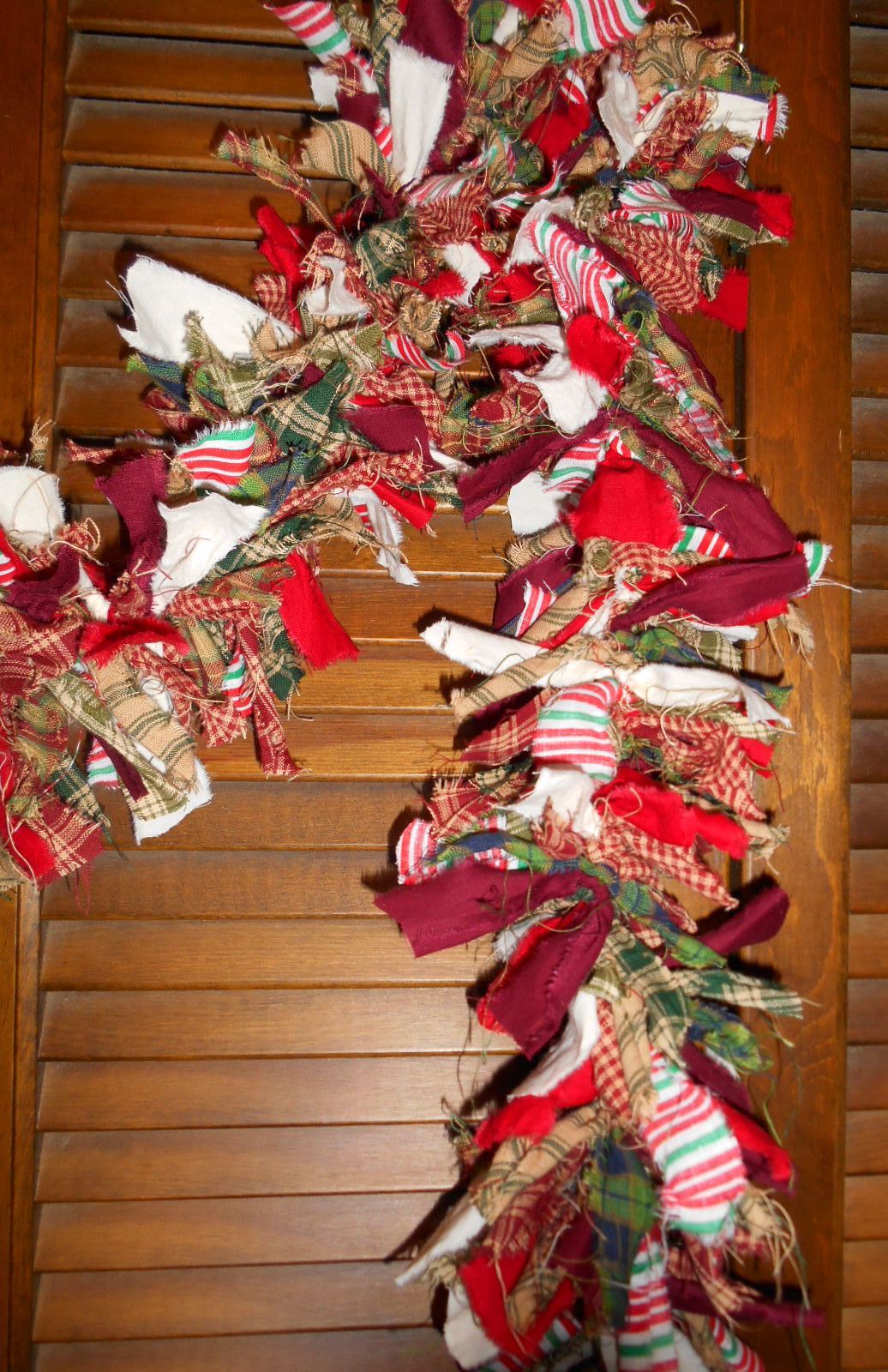 CHRISTMAS RAG GARLAND, 6 feet, Red & Green, Homespun, Country, Shabby