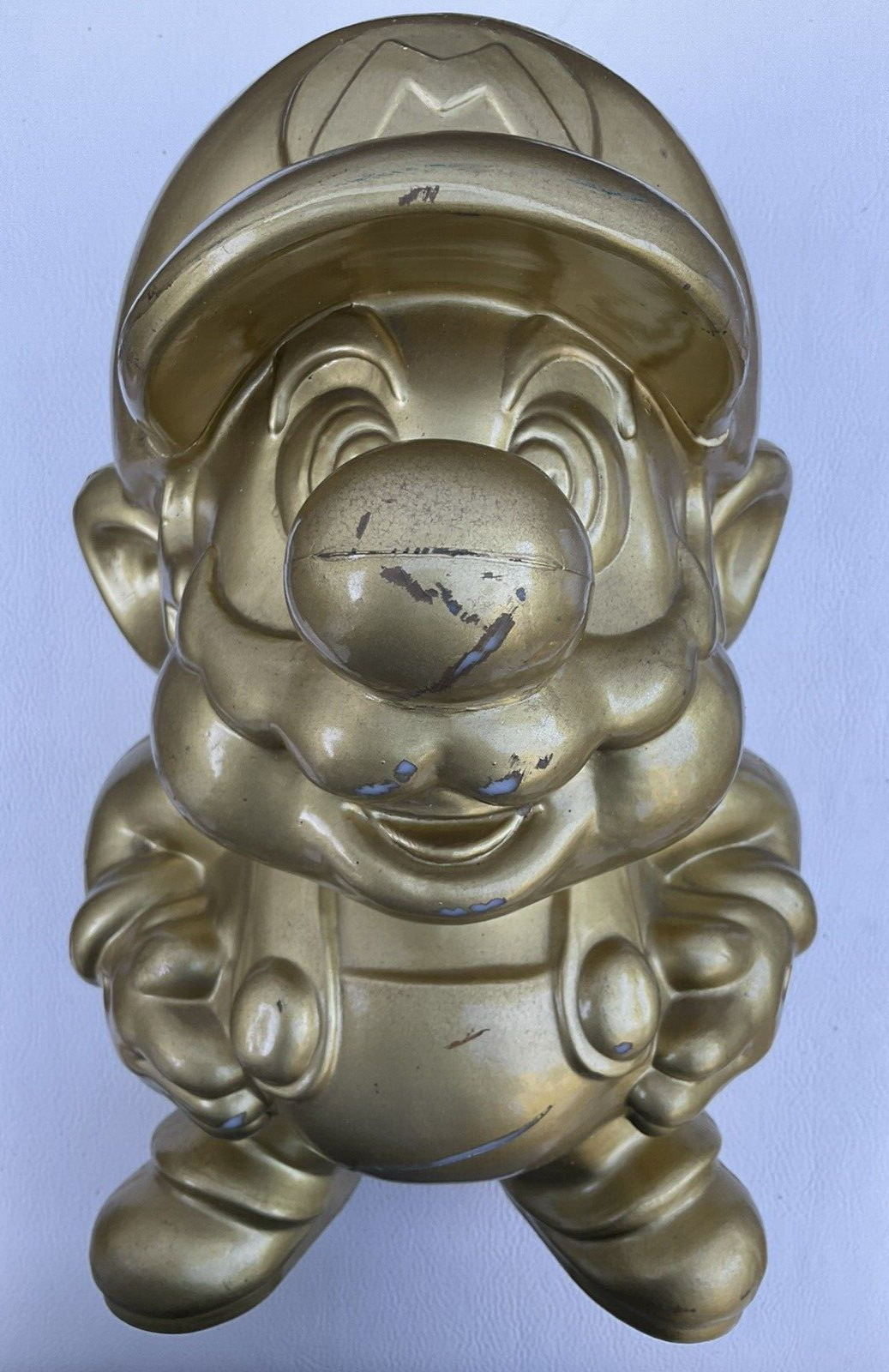 Super Mario Gold Statue Nintendo entertainment Store display Super Mario Gold Statue Nintendo entertainment Store display