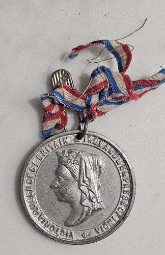Vintage ROYAL Scatish Medallion #01127