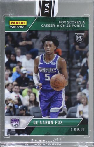 De'Aaron Fox 2017-18 Panini Instant NBA #69 - GREEN Parallel De'Aaron Fox 2017-18 Panini Instant NBA #69 - GREEN Parallel