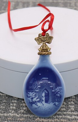 Bing & Grondahl 1986 Footprints by the Gate Ornament Limited Edition B&G Christm