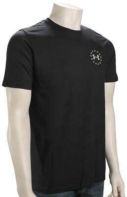 

Камуфляжная футболка Under Armour Freedom Flag — черный/зеленый каньон — новинка