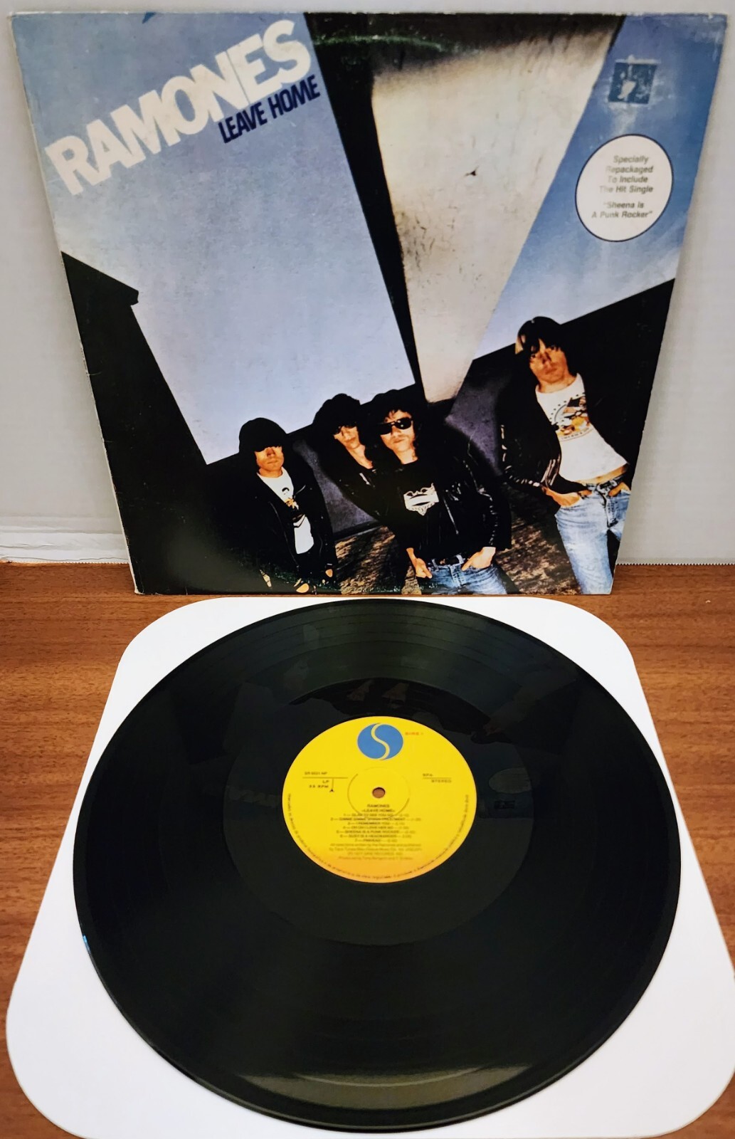 米LP Ramones Leave Home SR6031 SIRE /00260 My0zMjg5LmpwZWc.jpeg