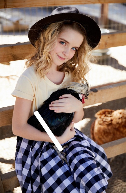 Photo Taille Au Choix Grace Mckenna (182)