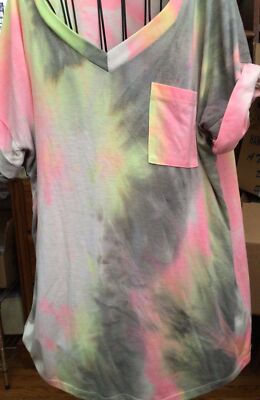 NWOT Flamingo Boutique Top V- Neck Tie Dye Front Pocket Roll Sleeve Size X-large