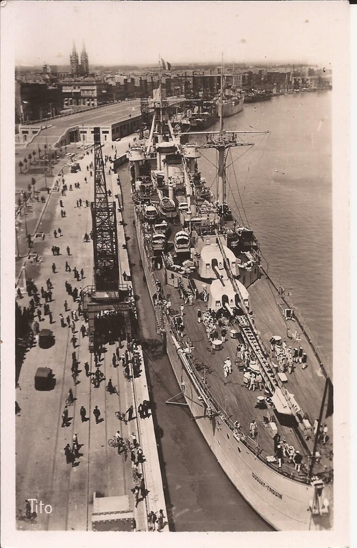 Cp 33  Bordeaux En 1948 Port Autonome Croiseur Devant Les Quinconces