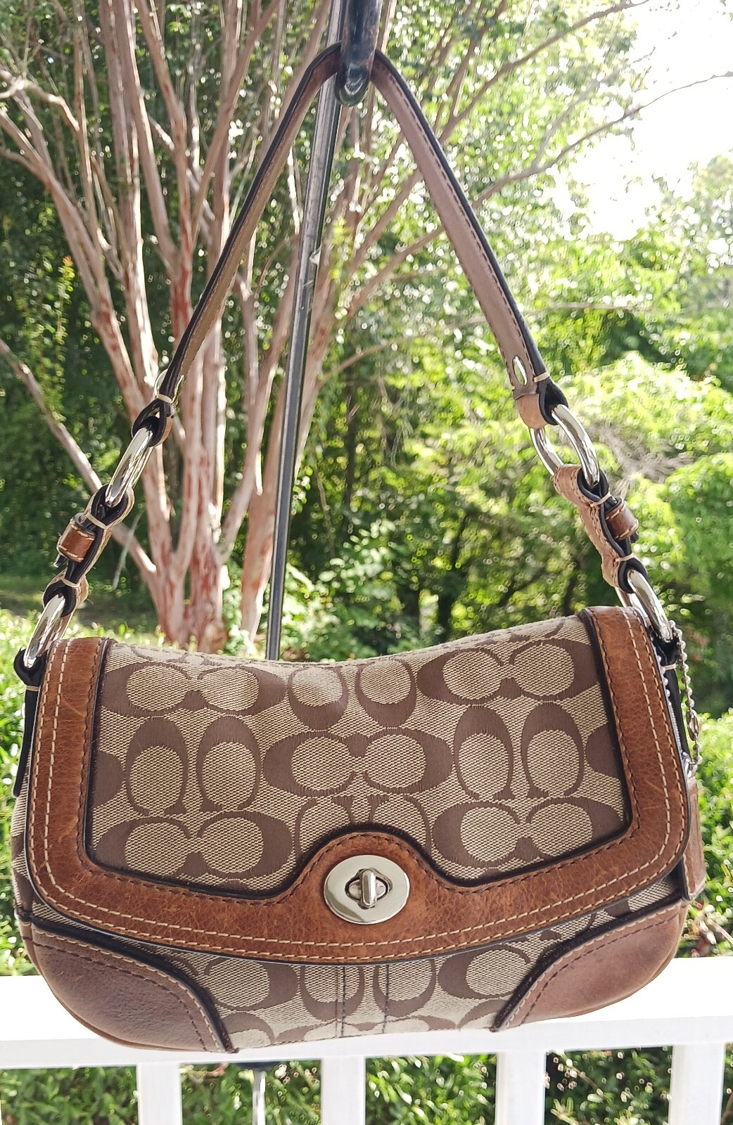 Coach 10983 Vintage Brown Chelsea Soho Signature C Canvas Coach 10983 Vintage Brown Chelsea Soho Signature C Canvas