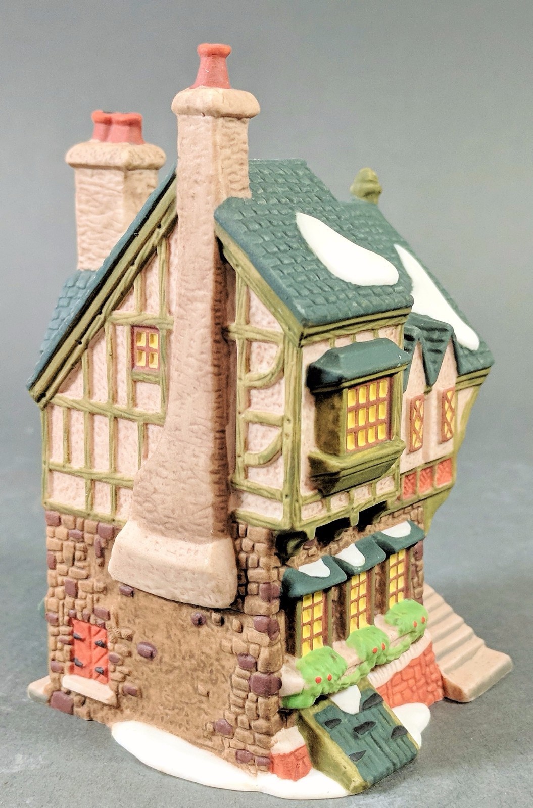 Dept 56 Charles Dickens Heritage - The Pied Bull Inn 1996 Collector Ornament