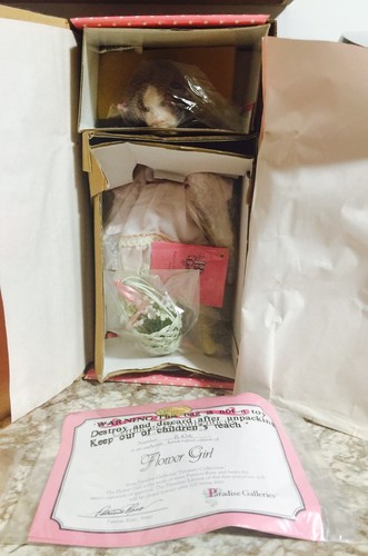 VINTAGE TREASURY COLLECTION PARADISE GALLERIES WEDDING PARTY PORCELAIN DOLL LOT