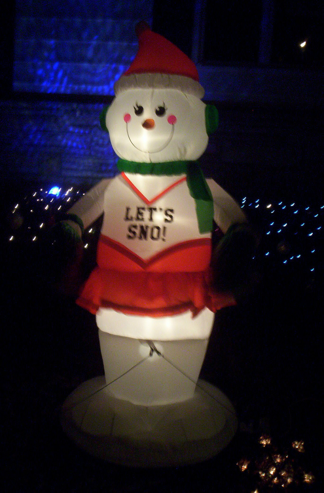 Cheerleader snowgirl airblown inflatable .. animated .. shakes pom poms * NIB