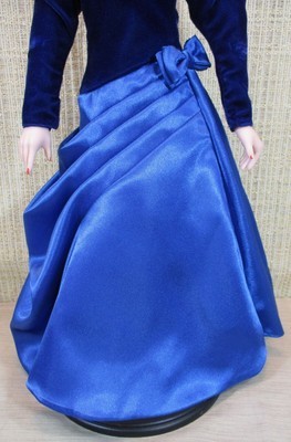 Danbury Mint America's First Lady Barbara Bush Doll In Inaugural Ball Ensemble