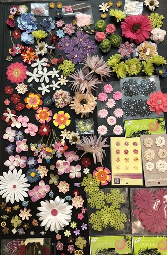Lot of 100+ Floral Embellishments..crafts..cardmaking..barrettes...VERY COOL