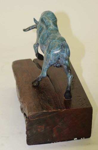 Gorgeous Special Patina Stock Market Bull Natural Wooden Base Bronze Sculpture