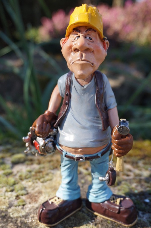 01412047 Promo  Figurine Metier Caricature Charpentier  Couvreur Bois