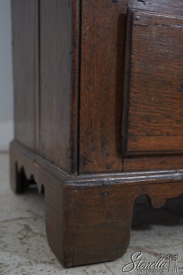 F65770EC: English 18th Century Antique Oak Linen Cabinet	