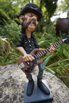 841.693 FIGURINE LEMMY KILMISTER   MOTORHEAD FUNNY  POP STAR WARREN STRATFORD