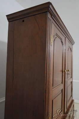 F65770EC: English 18th Century Antique Oak Linen Cabinet	