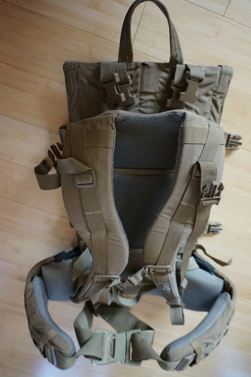 Mystery Ranch NICE Frame Coyote Brown (no pack included) Small. ALICE