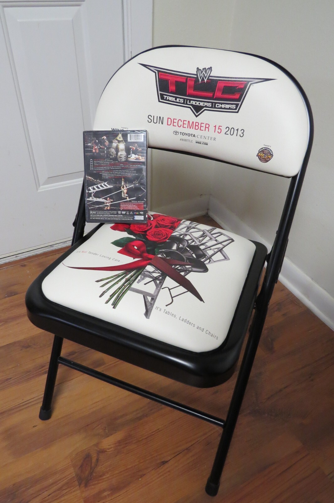 【激レア】WWE Backlash 2007 PPV リングサイドイベントチェア Edge WWE Backlash 2007 PPV Wrestling Ringside Event Chair | eBay