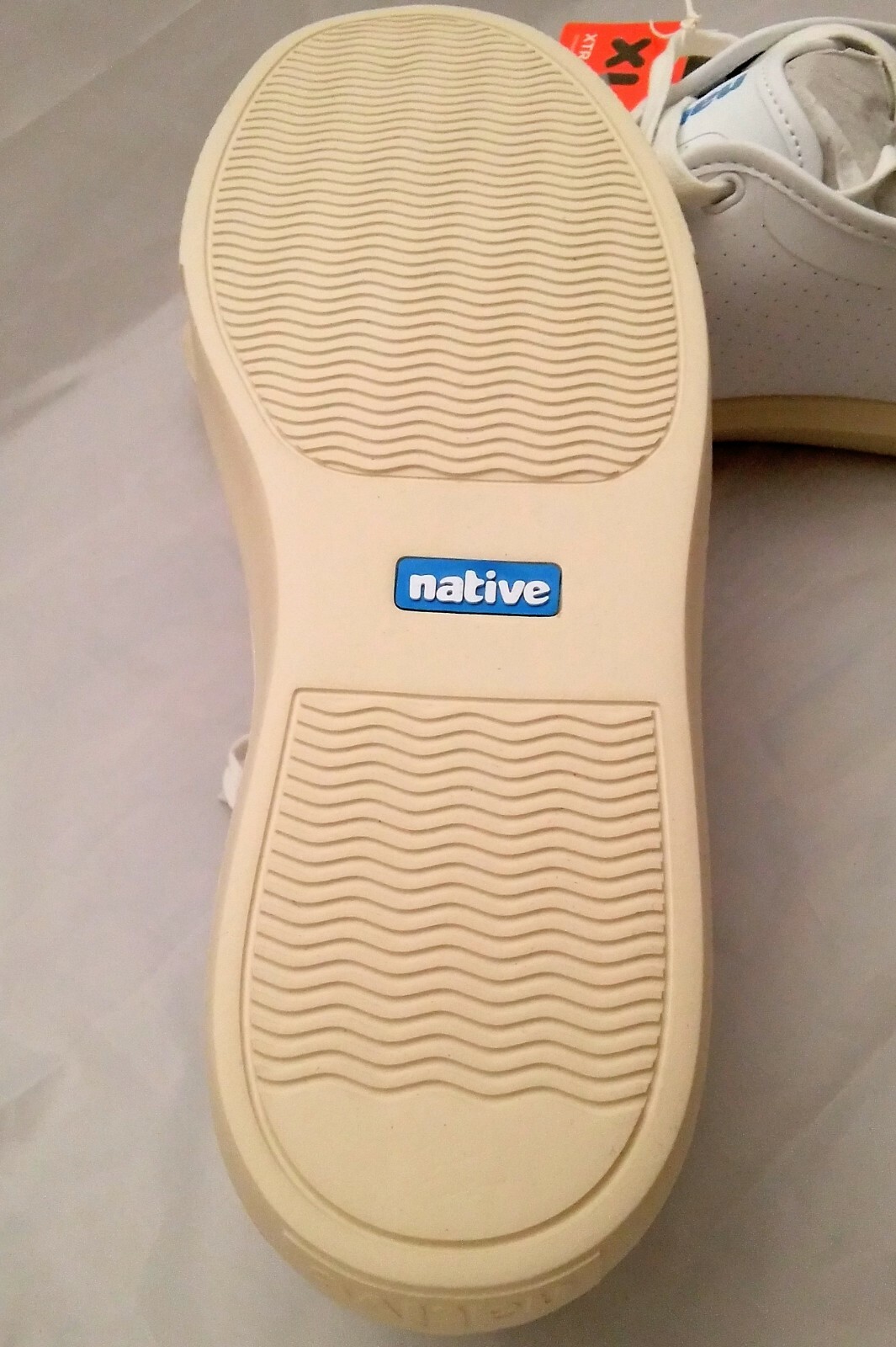 Native Unisex Monte Carlo Low Top Shoes White Size Mens 10 Womens 12 with Box