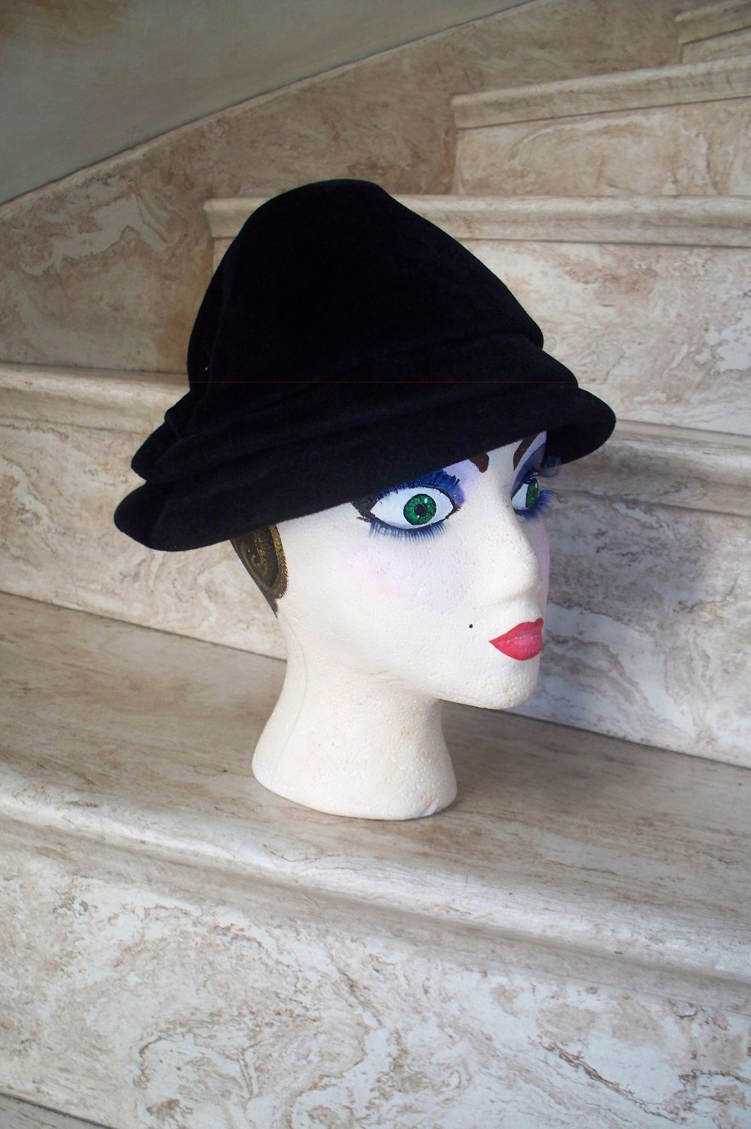 Vintage 40's 50's The EMPORIUM Black Velvet Tiered Women's Aurore France Hat