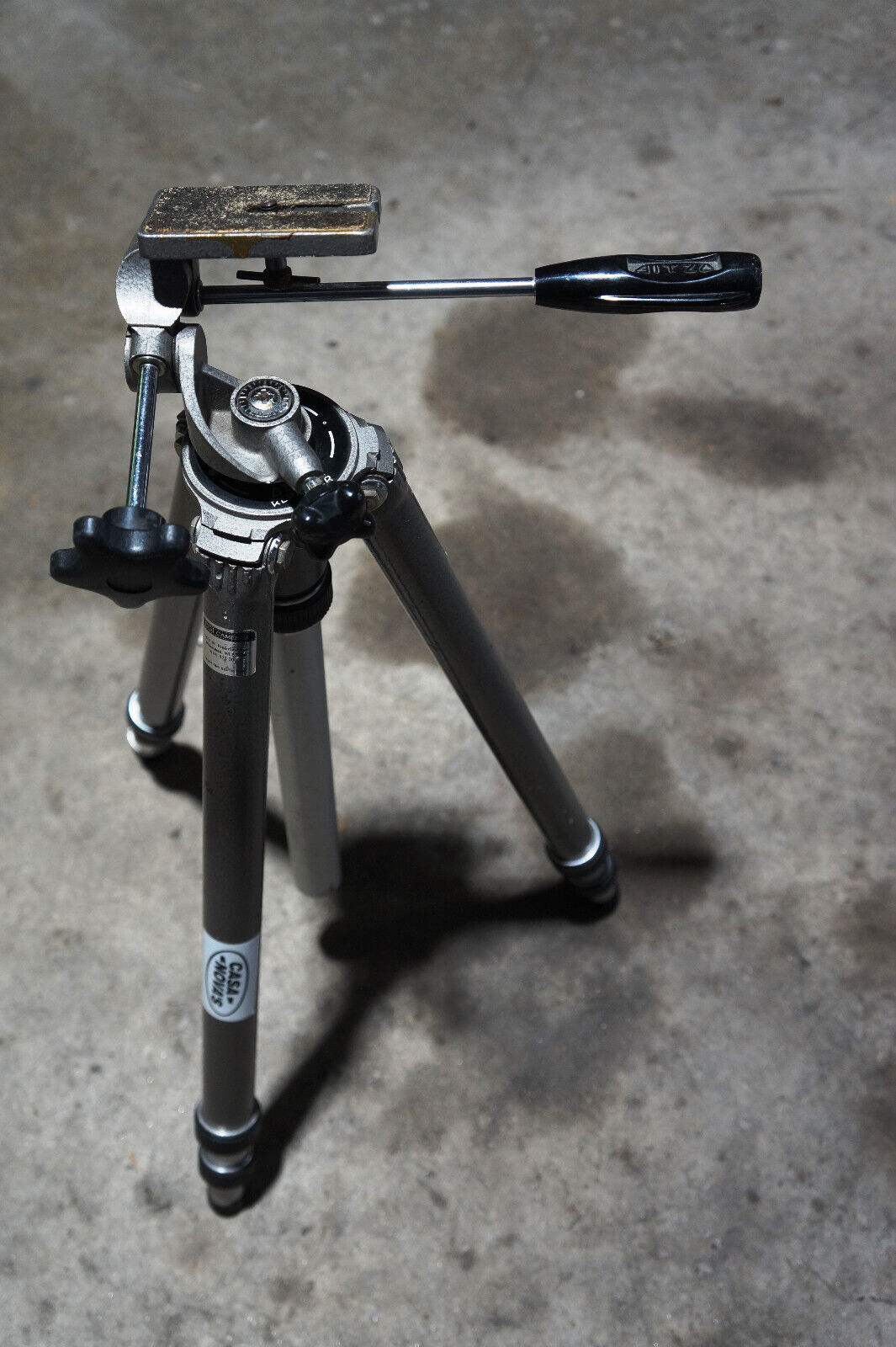 GITZO GILUX REPORTER TRIPOD WITH HEAD, UNSOLD DISPLAY DEMO GITZO GILUX REPORTER TRIPOD WITH HEAD, UNSOLD DISPLAY DEMO