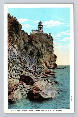 Lake Superior MN-Minnesota, Split Rock Lighthouse Vintage Souvenir Postcard