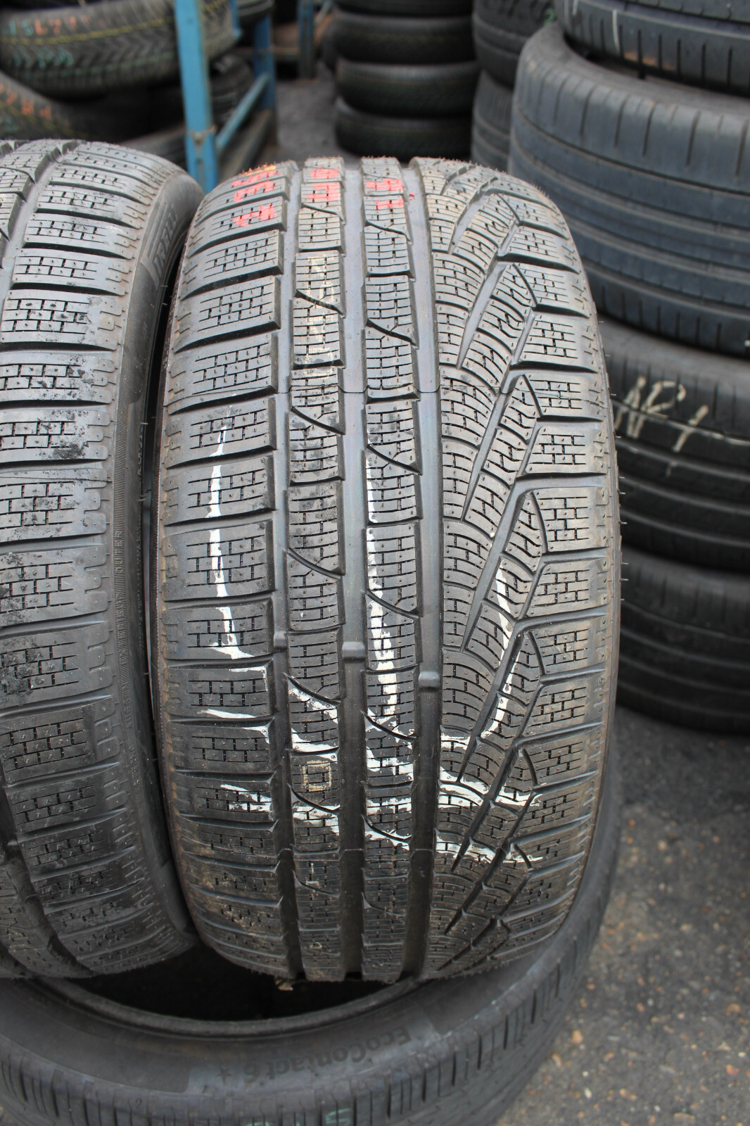 New 235 40 18 Pirelli, Sotto Zero Winter, N1, 91V, x2 A Pair (F1_tyres) L1390