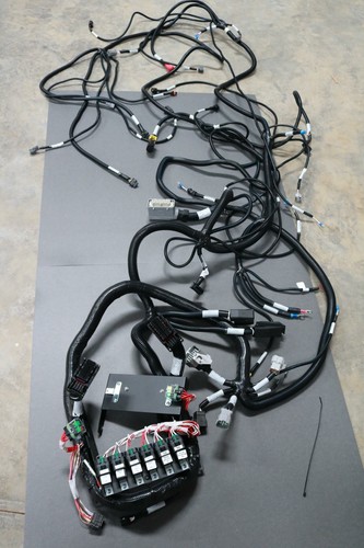 まめ OEM Isuzu 4HK1 4HK1X Engine Wire Wiring Harness w/ ECM