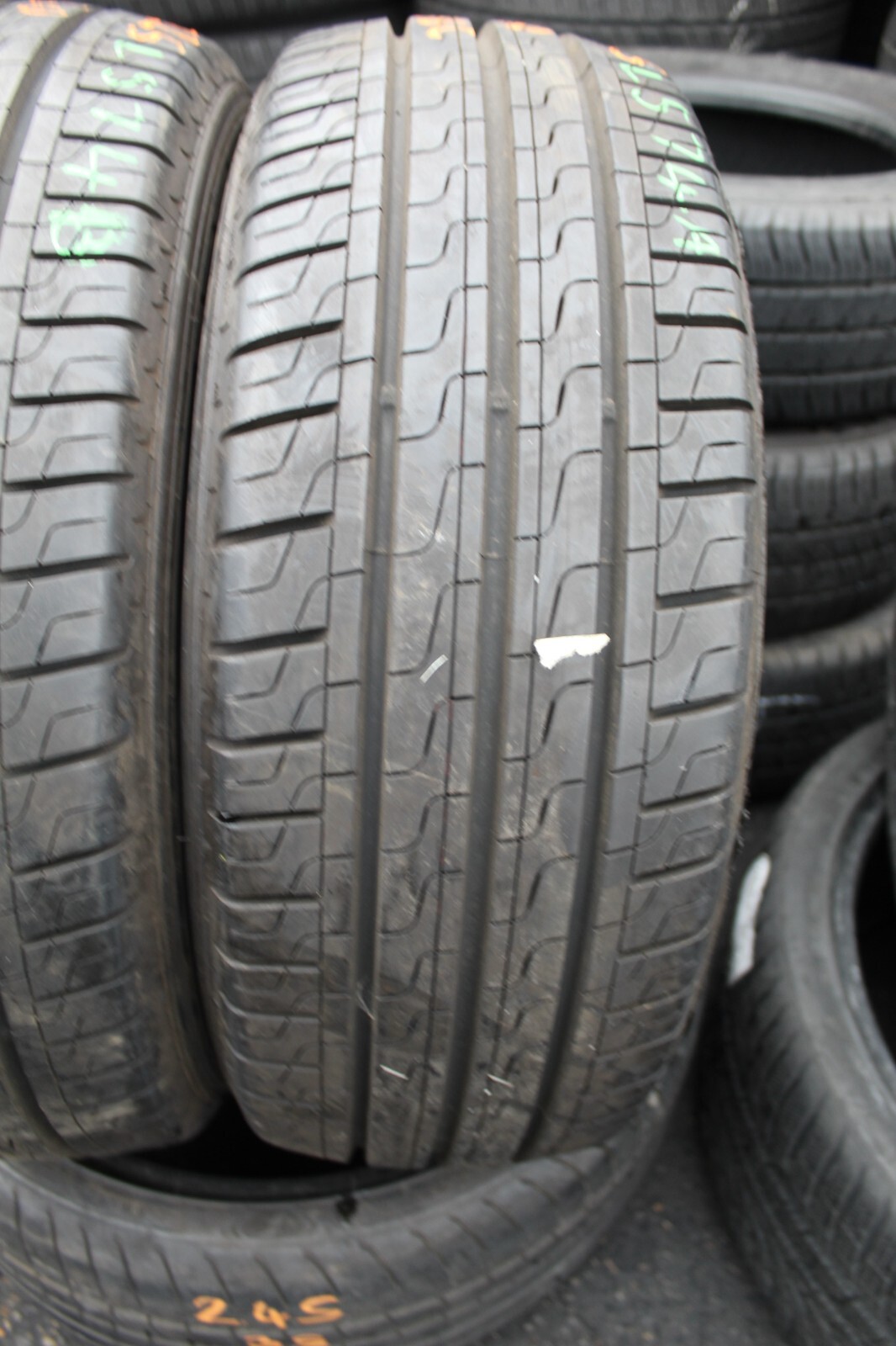 New 225 60 16C Pirelli, Carrier, 111/109T, x2 A Pair (F1_tyres) L574