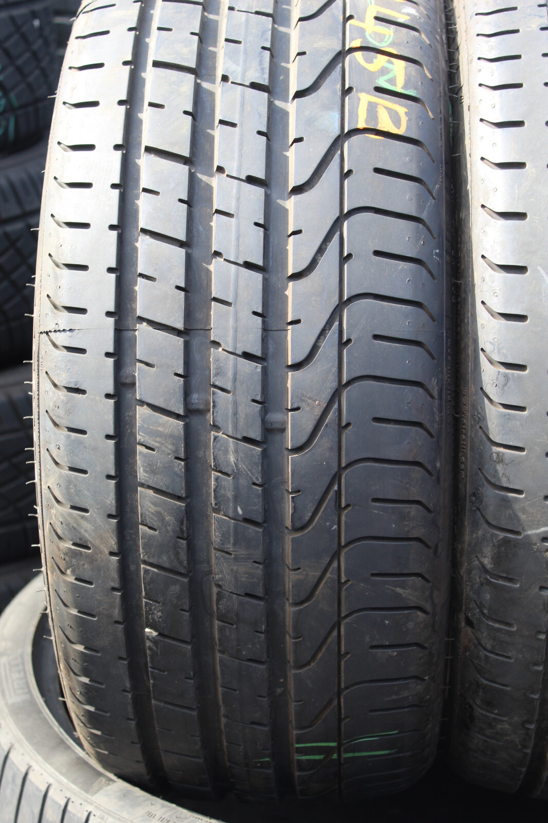 225 35 19 Pirelli, P Zero, 88Y, x2 A Pair 7.8mm (F1_tyres) L3345