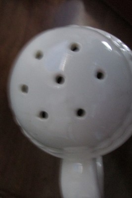 VINTAGE, LARGE KNOBLER CHEESE SHAKER