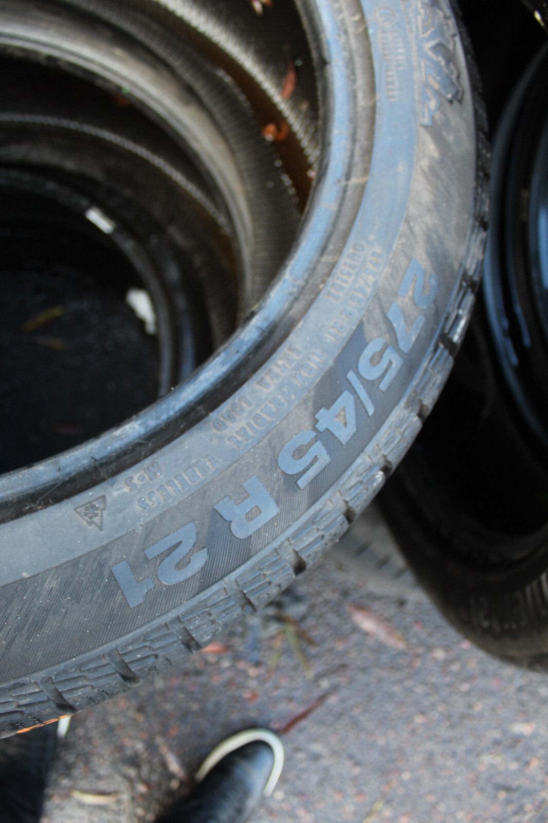 275 45 21 Continental, Winter, M+S, XL, 110V, x2 A Pair 6.3mm (F1_tyres) L2988