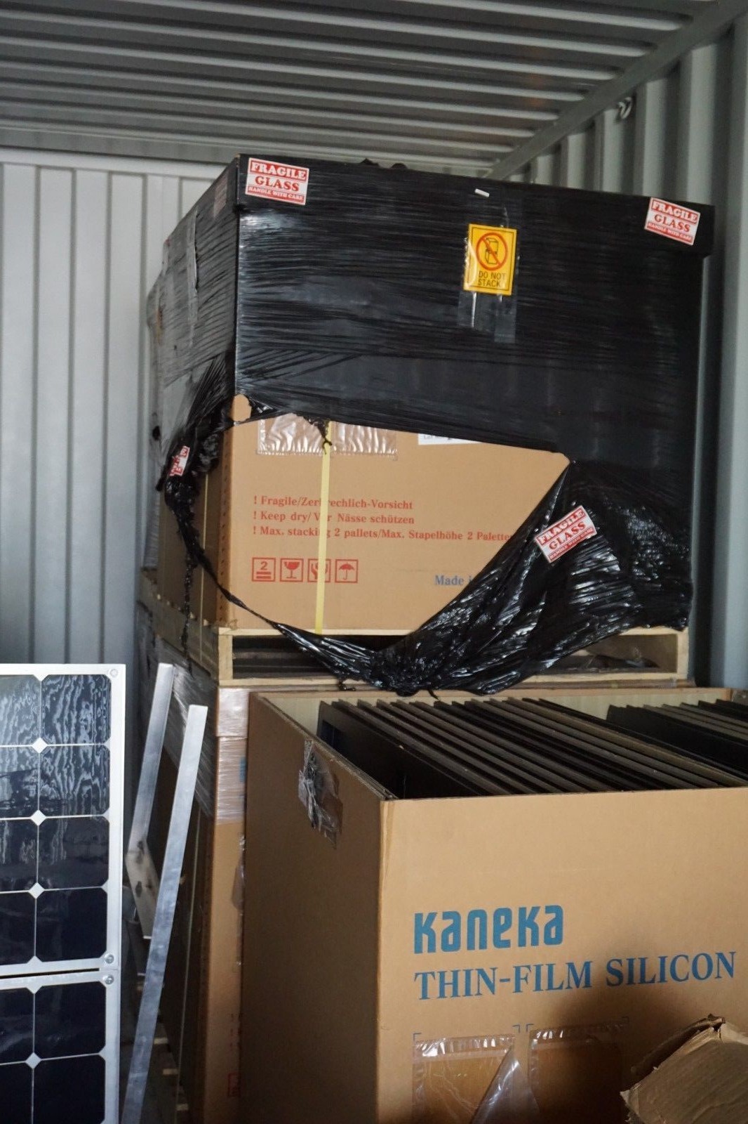 Kaneka 60W-90V Solar Panel