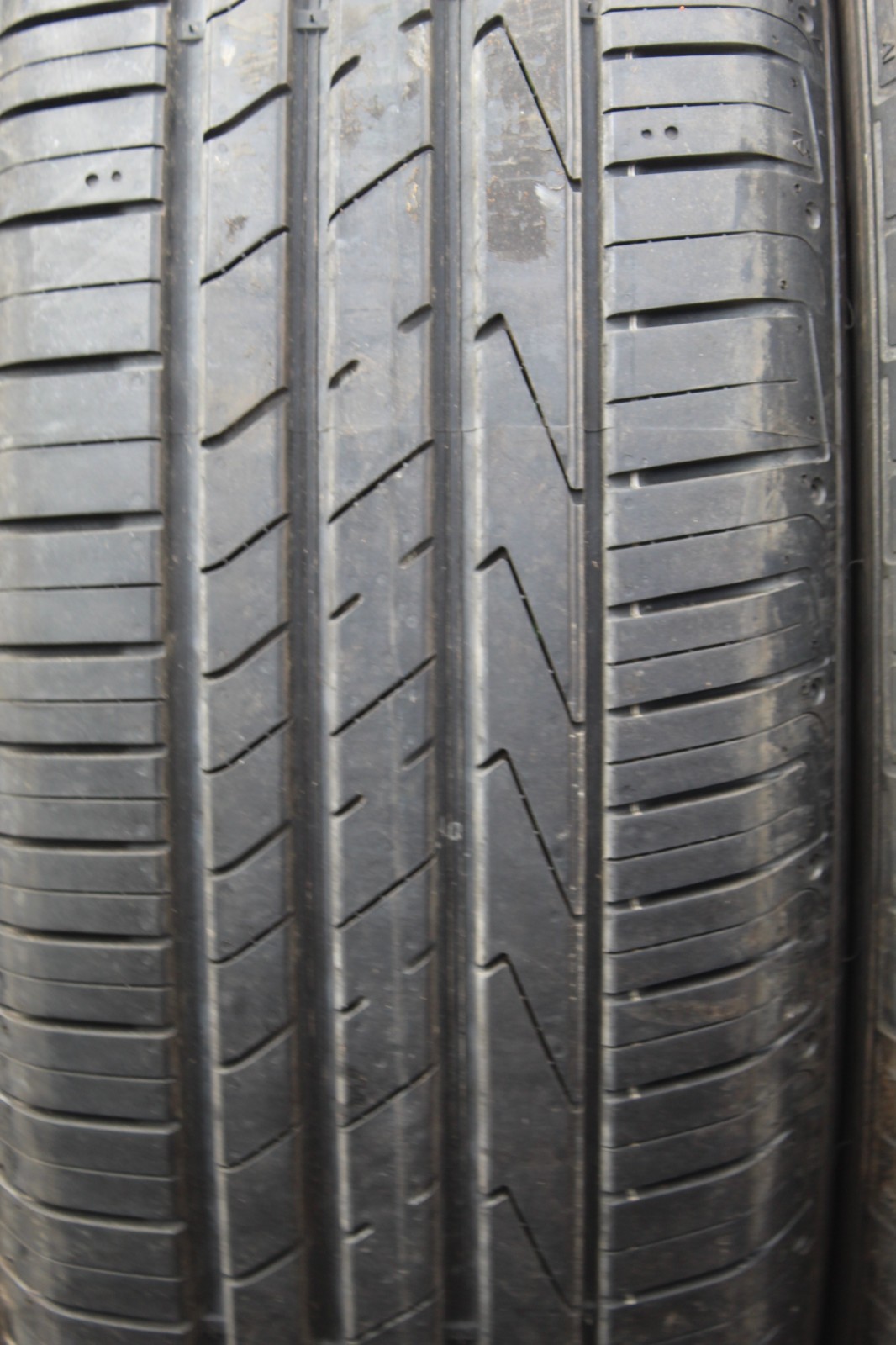 New 235 65 17 Hnakook, Ventus S1 Evo 2 SUV, 104W, x1 Tyre (F1_tyres) L3711