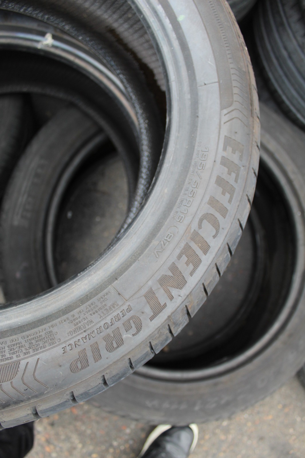 New 195 55 16 Goodyear, Efficient Grip Perfromance, 87V x1 Tyre (F1_tyres) L3649