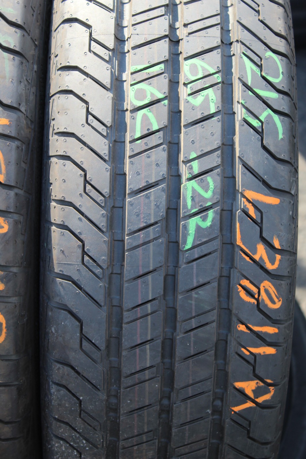 New 215 65 16C Continental, CVC 100, 109/107T, x1 Tyre (F1_tyres) L3811