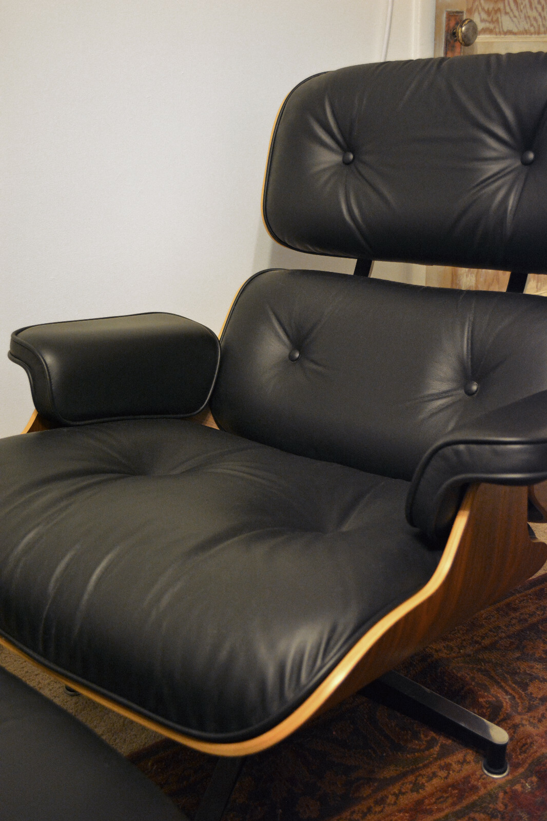 Authentic Herman Miller Eames Lounge & Ottoman Tall (Less than 1 year old)