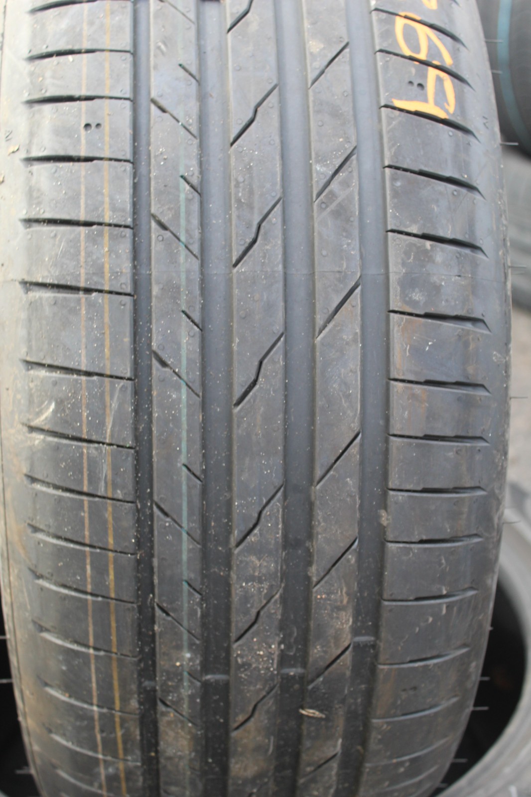 New 235 50 19 Hankook, Ventus Evo SUV, 99V, x1 Single Tyre (F1_tyres) L3869