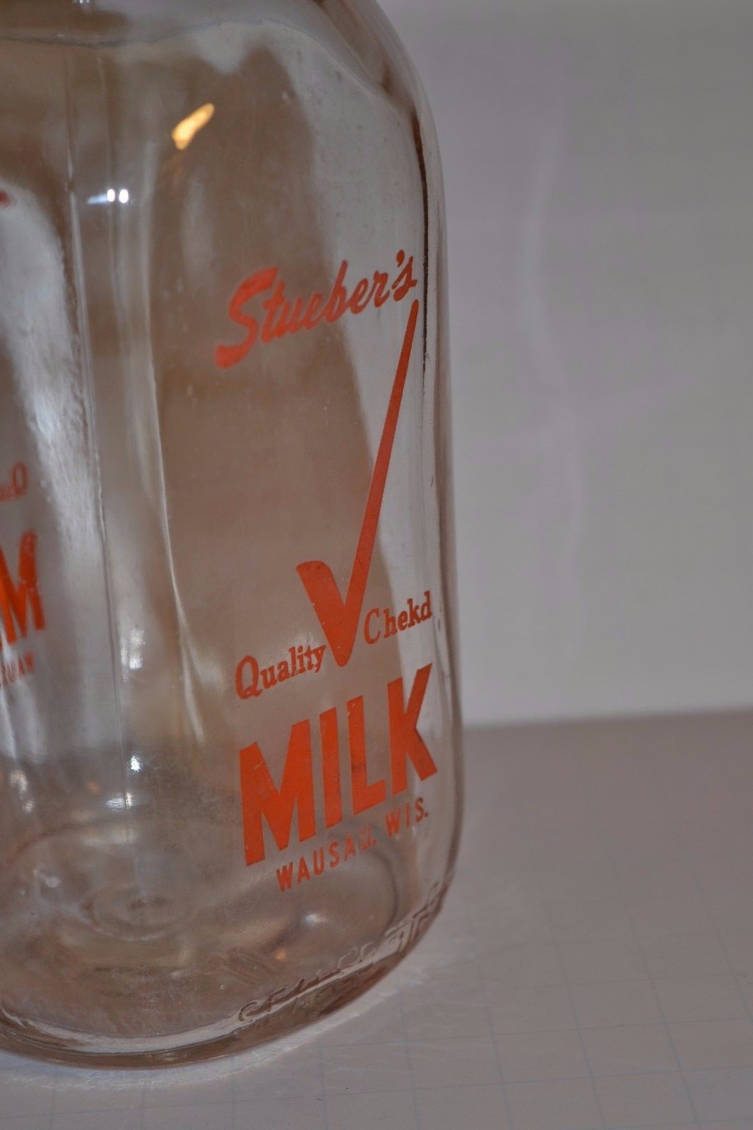 Vintage Stueber's Quality Check'd Cream Top Glass Milk Bottle Wausau Wi Dairy