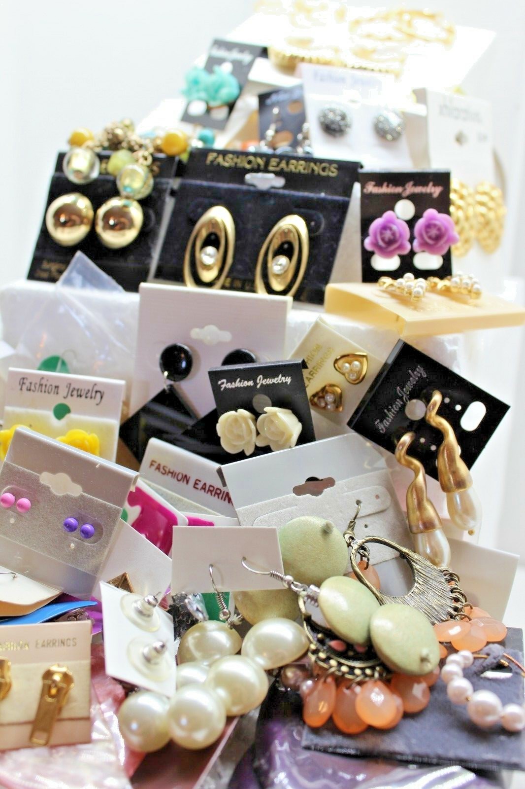 LARGE Mixed lot 70+ pairs new/used costume/fashion earrings cards resale/wear