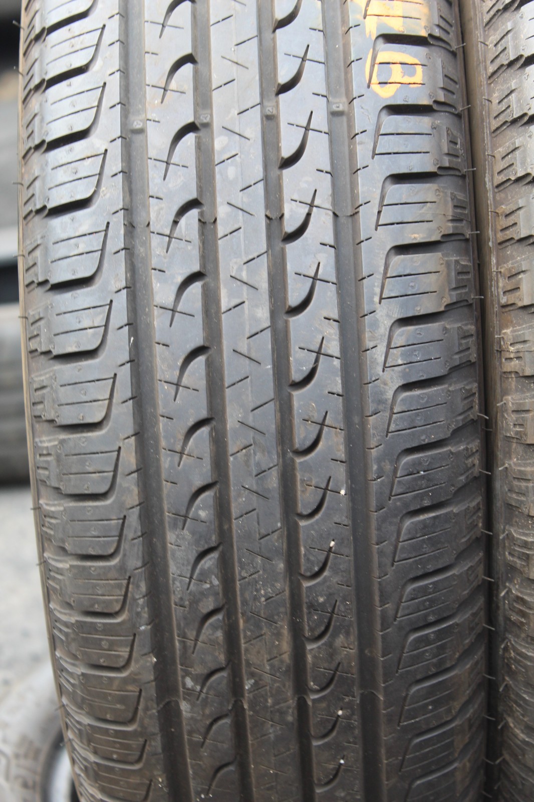 New 215 70 16 Goodyear, Efficient Grip SUV 4x4, 100H, x1 Tyre (F1_tyres) L3717