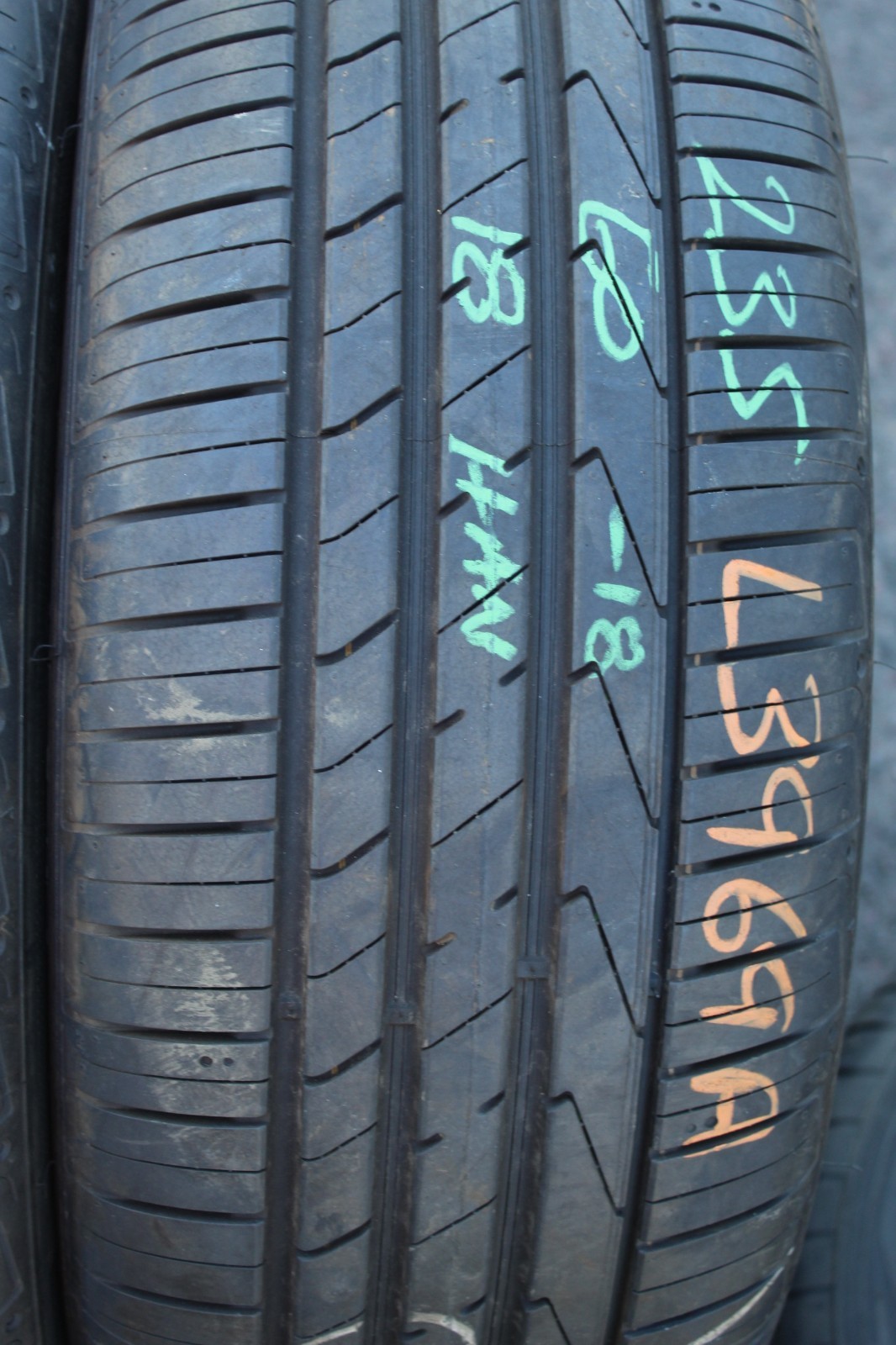 New 235 60 18 Hankook, Ventus S1 Evo 2 SUV, AO, 103W, x1 Tyre (F1_tyres) L3969
