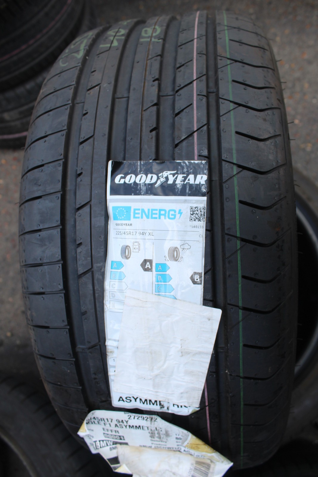 New 235 40 18 Goodyear, Eagle Sport 2, XL, 95Y, x1 Single Tyre (F1_tyres) L3583