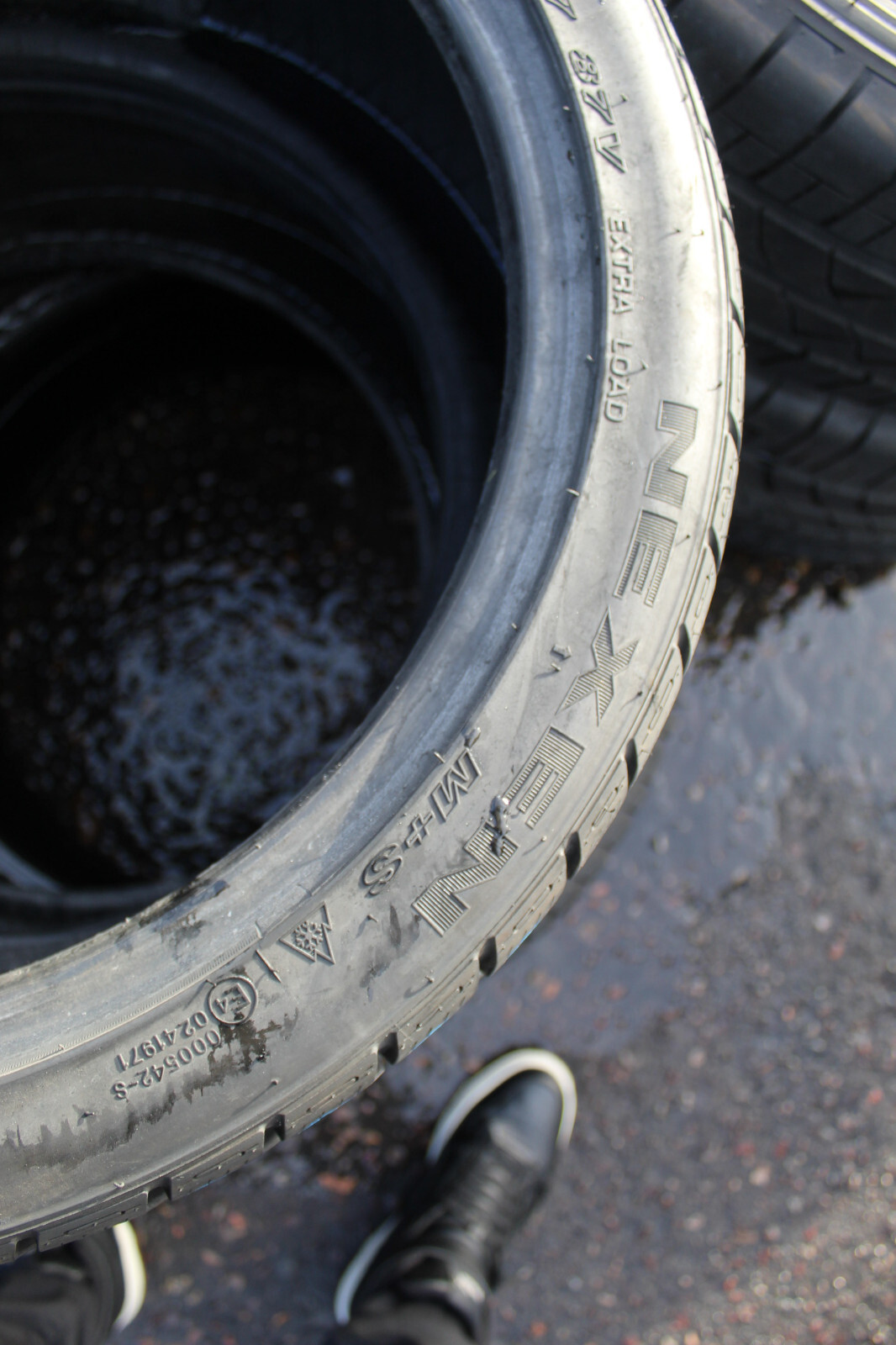 215 40 17 Nexen, Winter, XL, M+S, 97V, x2 A Pair, 7.4mm (f1_tyres) FOD L1981