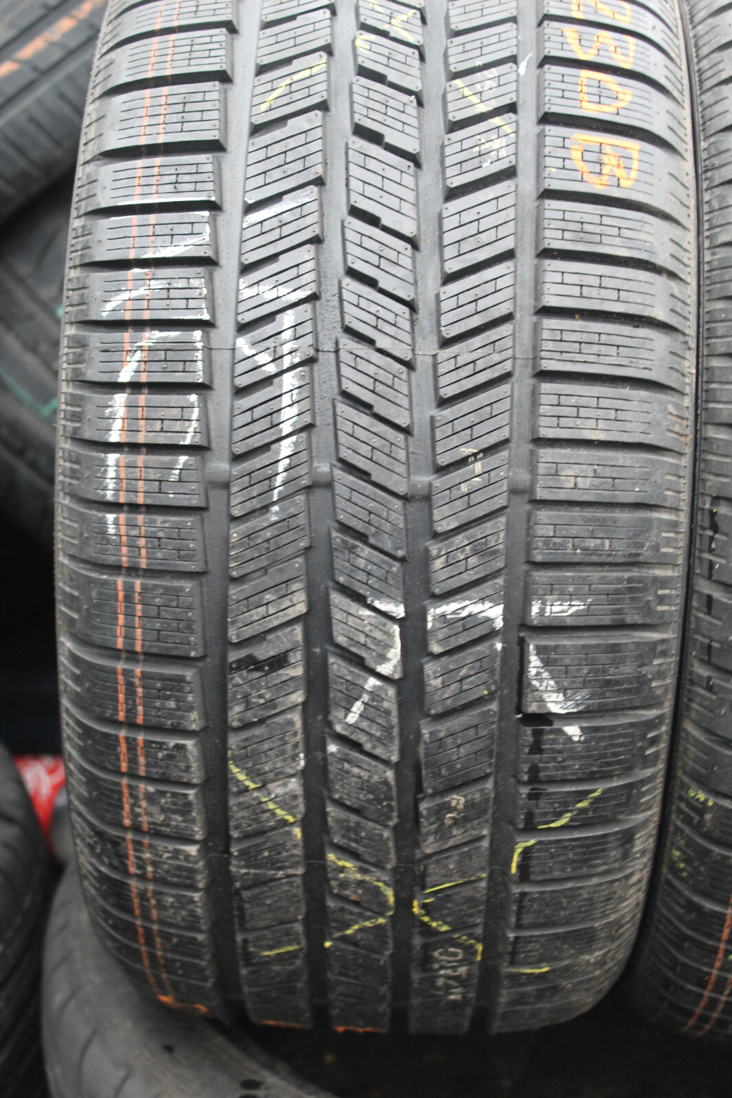 New 255 40 17 Pirelli, Winter, N1, M+S, 98V, x2 A Pair (F1_tyres) FOD L3230